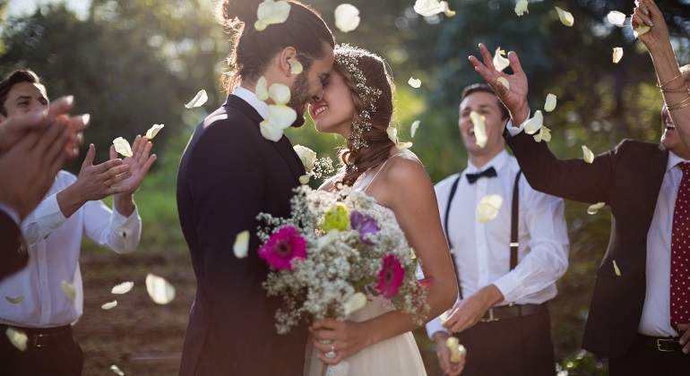 Montaje de mesas para boda